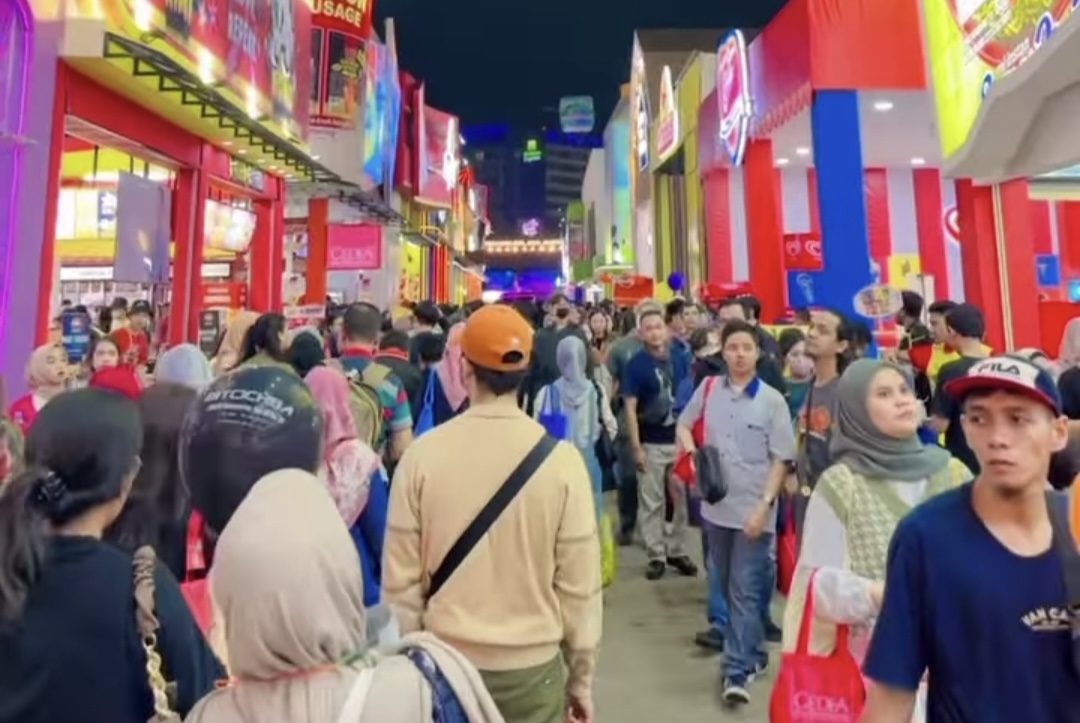 Sweeping Copet! Petugas Keamanan Berpakaian Preman Disebar di Area Jakarta Fair Kemayoran