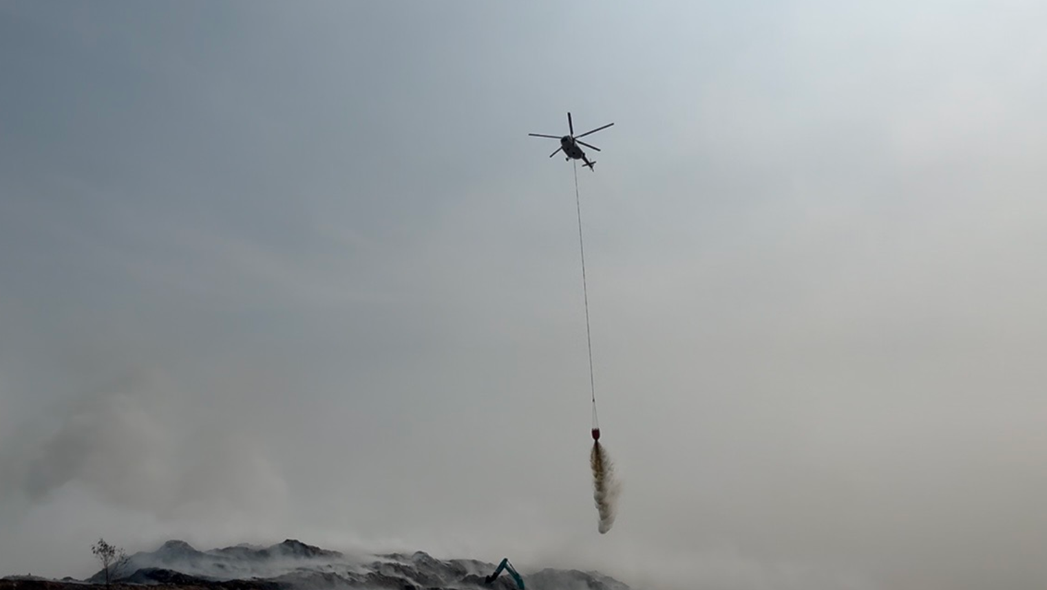 Agak Laen! Warga Tangerang Seru Lihat Helikopter, Isi Liburan Sekolah dengan Nonton Kebakaran TPA Jatiwaringin