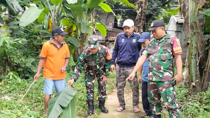 Tega! Janin Bayi Terbungkus Kresek Merah Dibuang di Tangsel, Polisi Buru Pelaku