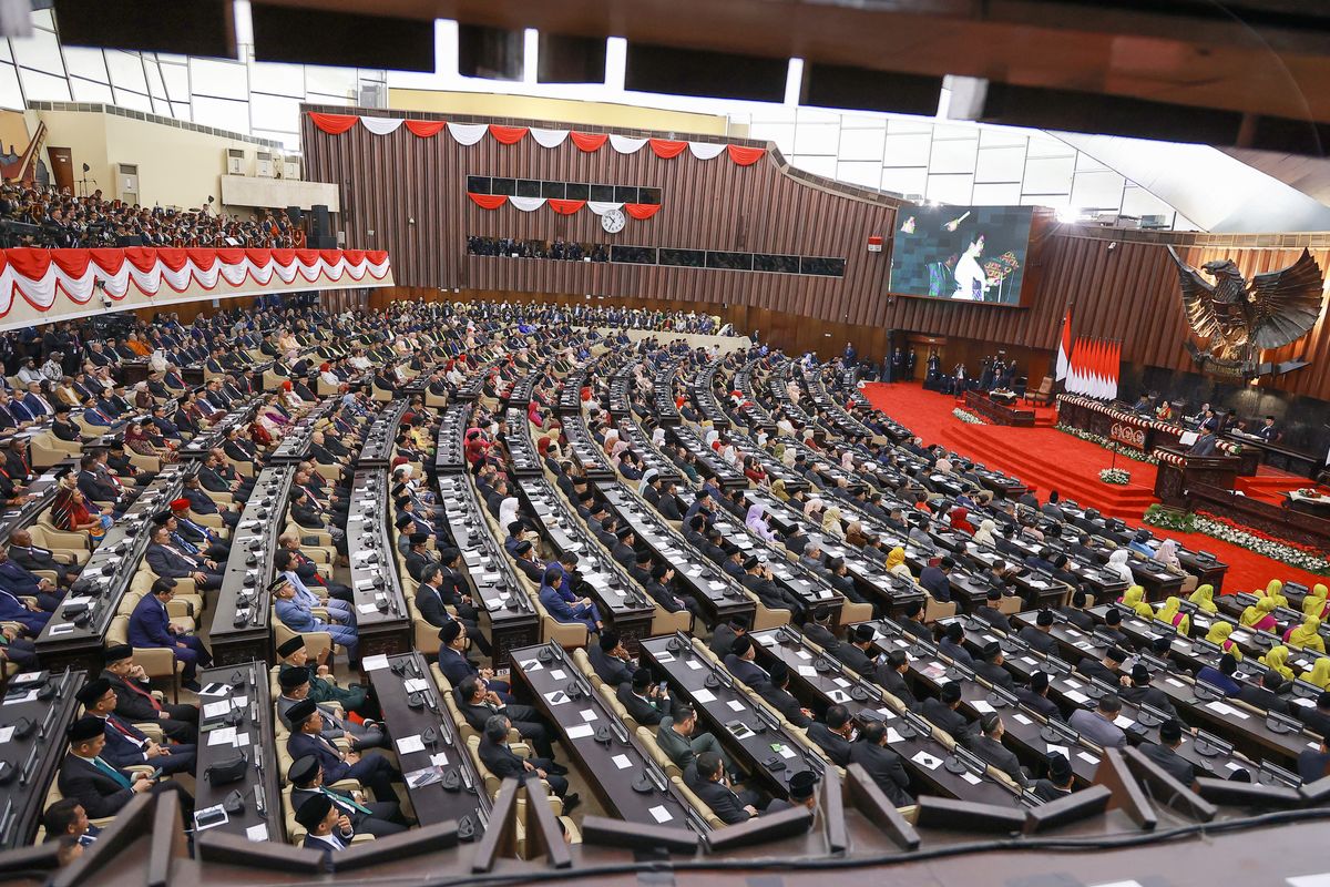 Gelombang Demo Agustus Ungkap Legitimasi Semu DPR RI