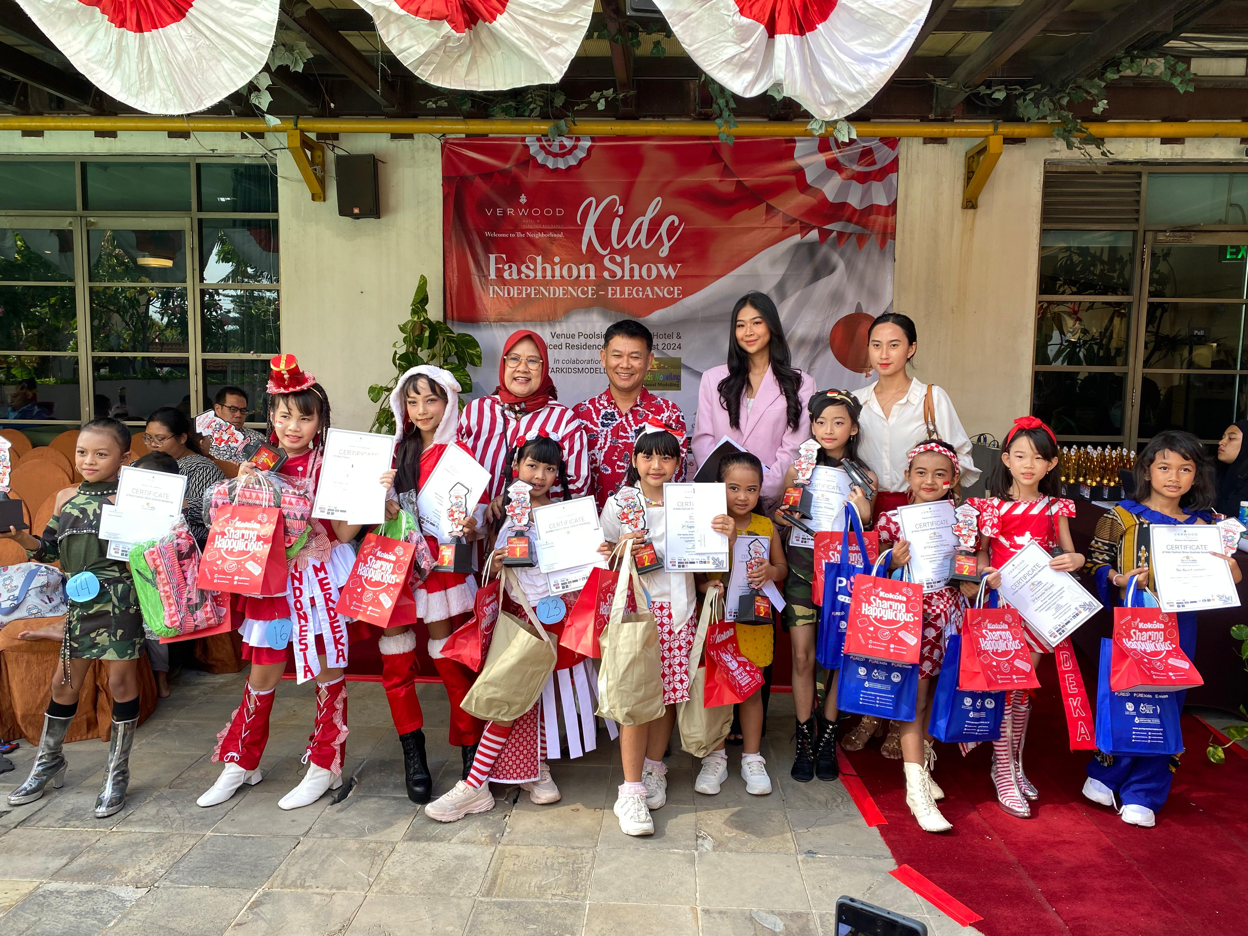 Semarak Kemerdekaan, Verwood Hotel & Serviced Residence Surabaya Gelar Fashion Show Anak