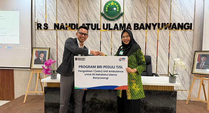 BRI Banyuwangi Salurkan Bantuan Ambulans ke RSNU untuk Perkuat Layanan Kesehatan