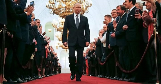 Demi Umur Panjang, Putin Rela Mandi Darah Rusa Siberia