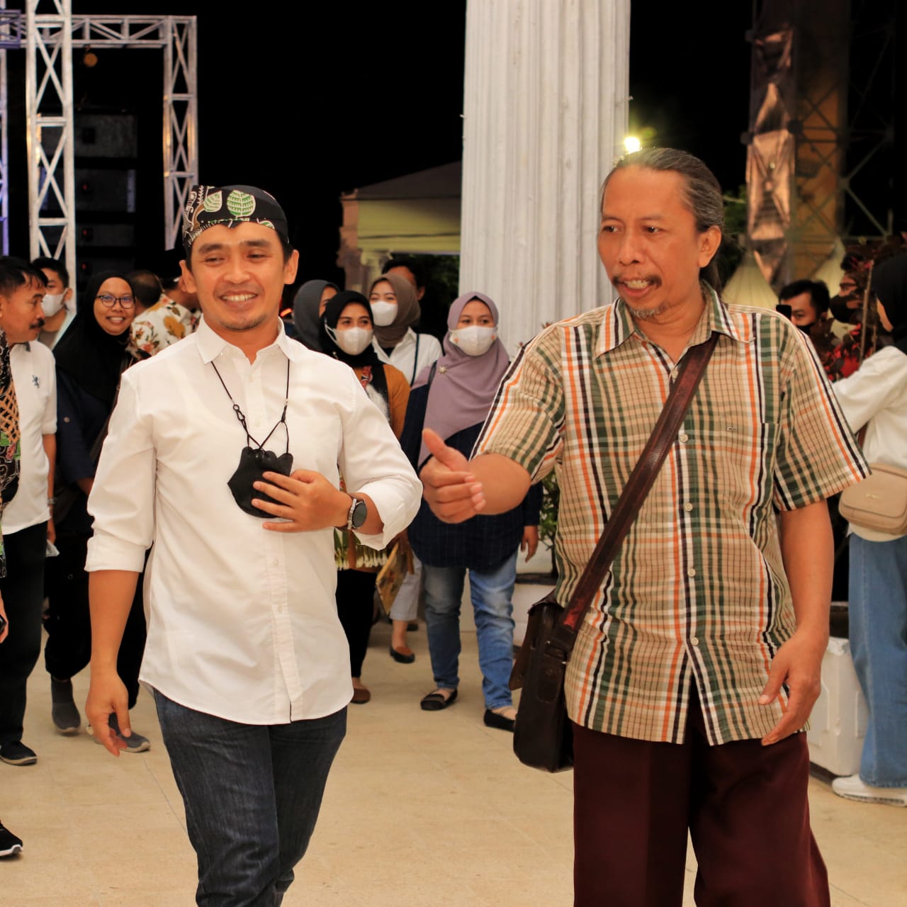 Wawali Pasuruan Apresiasi Pameran Seni Rupa dan Clothing Carnival