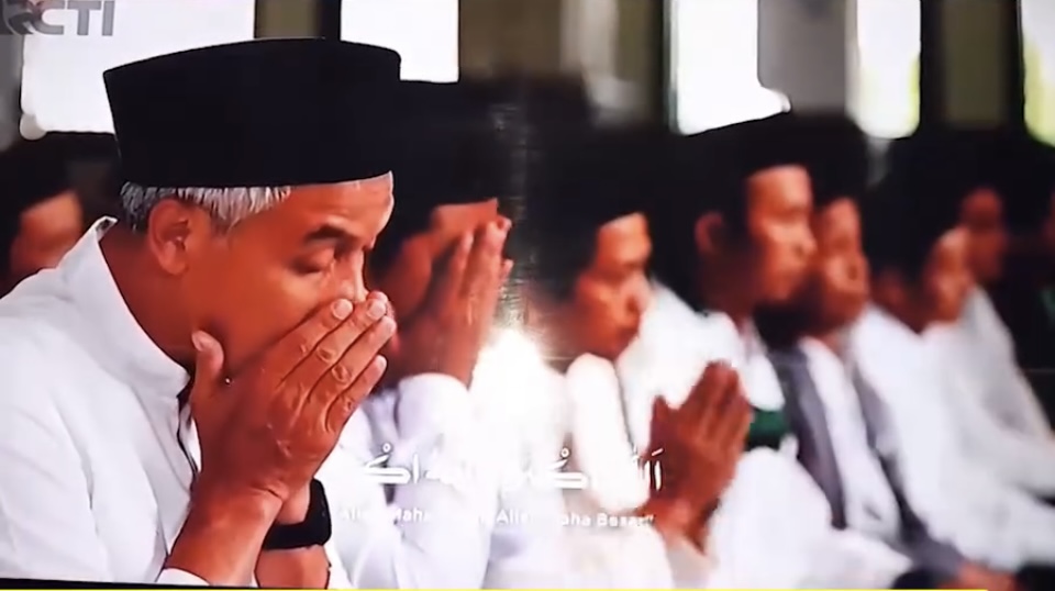 Kemunculan Ganjar Pranowo di Video Azan Magrib Dianggap Masalah, MUI: Masalah Itu Kalau Muslim Tidak Salat!