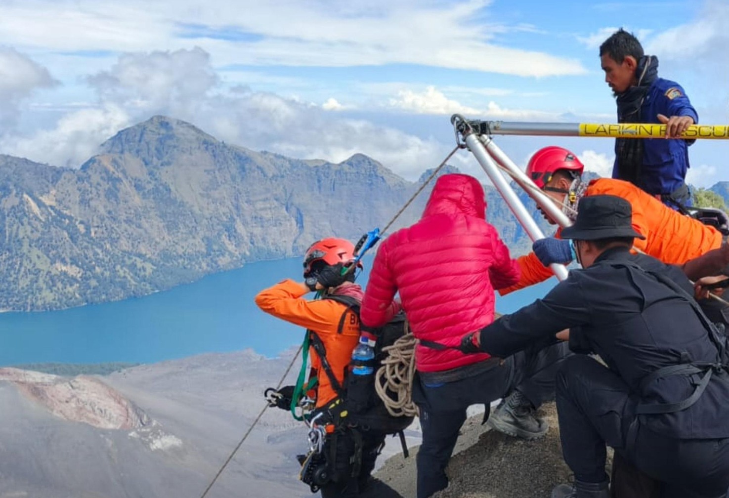 Ini Tantangan Tim SAR Gabungan dalam Misi Penyelamatan Pendaki Brasil di Gunung Rinjani