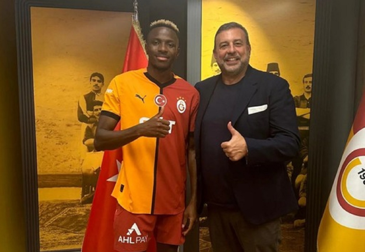 Victor Osimhen Resmi Gabung Galatasaray, Digaji Rp 188 Milliar Setahun