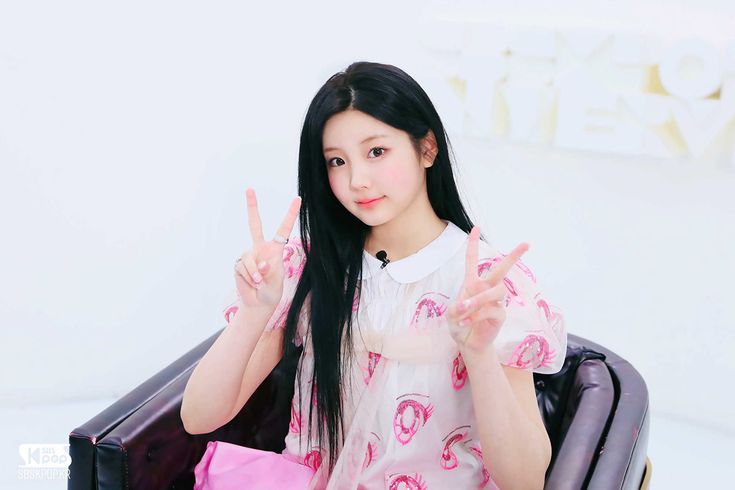 Happy Wonhee Day! Profil dan Perjalanan Karier Wonhee ILLIT yang Berulang Tahun ke-17