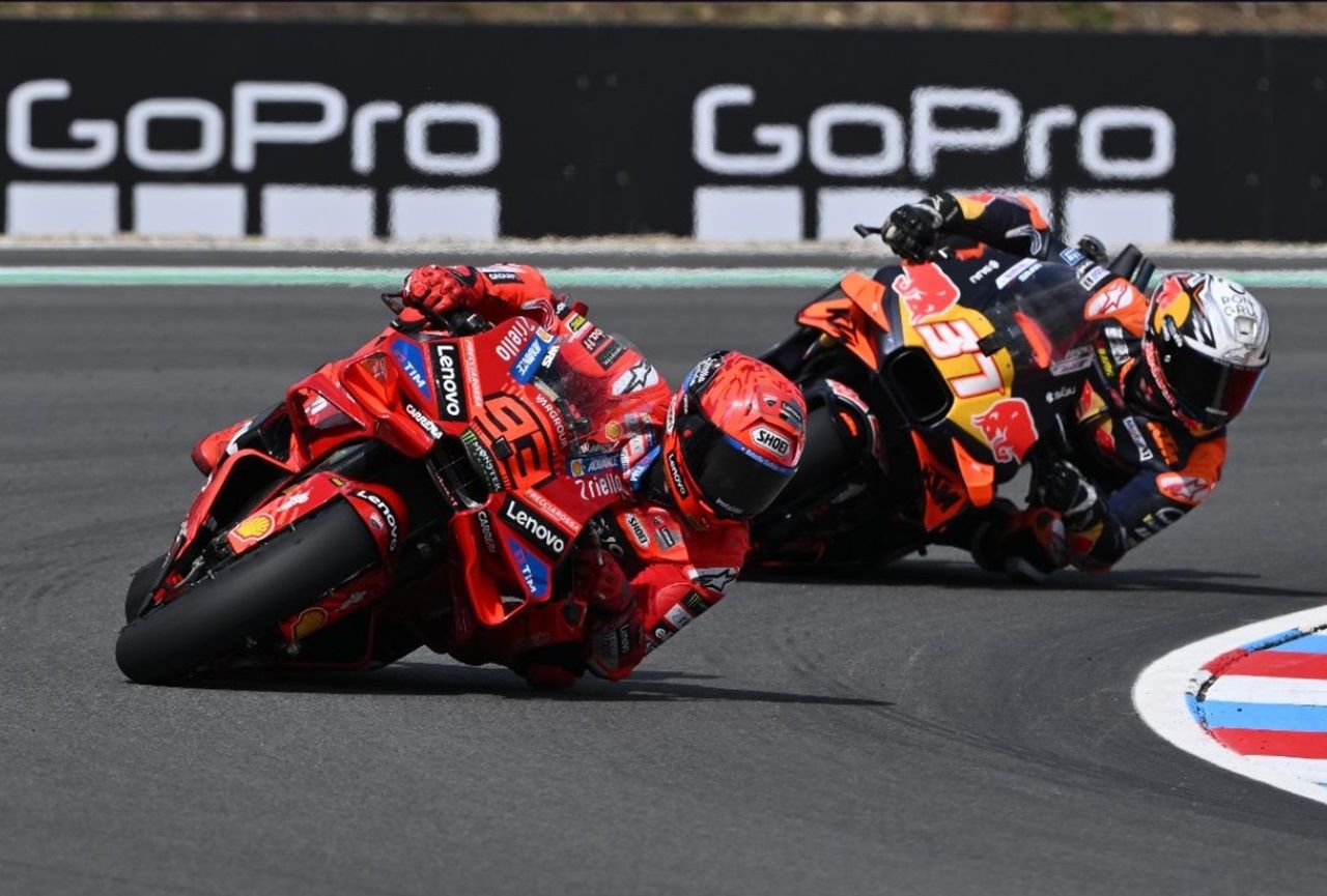 MotoGP Ceko 2025: Sprint Race Panas, Marquez Terbang, Pecco Anjlok