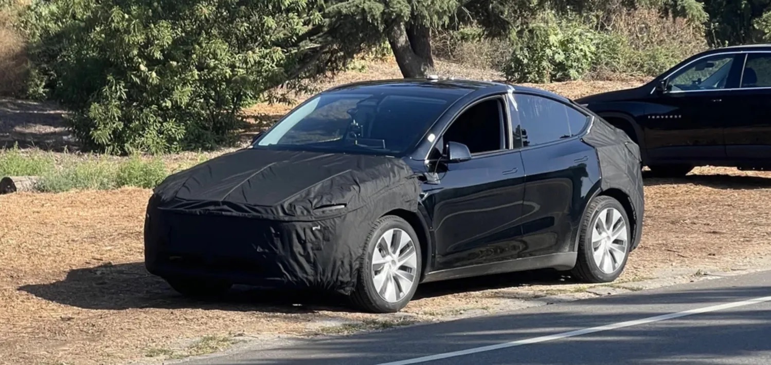 Muncul Kamuflasenya di California, Tesla Model Y Edisi Baru Segera Diluncurkan?