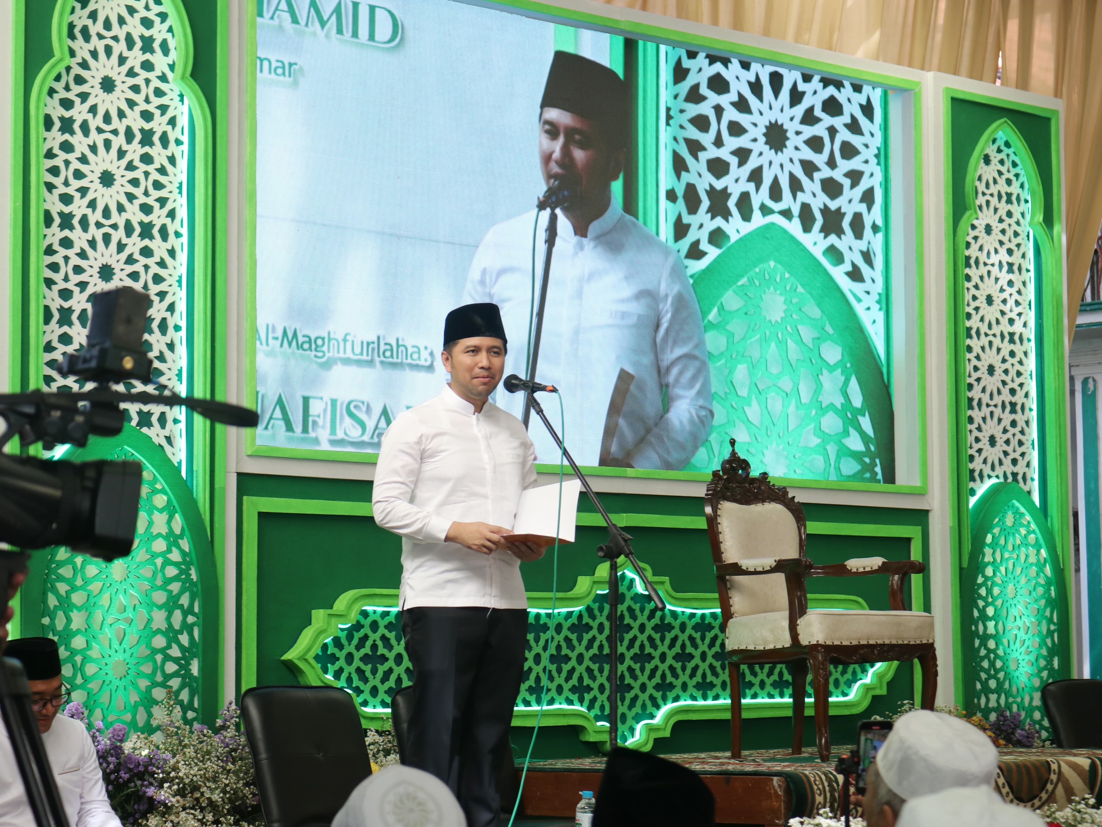 Wagub Jatim Emil Mengapresiasi Kondisi Kondusif Kota Pasuruan di Acara Haul Ke-44 KH Abdul Hamid