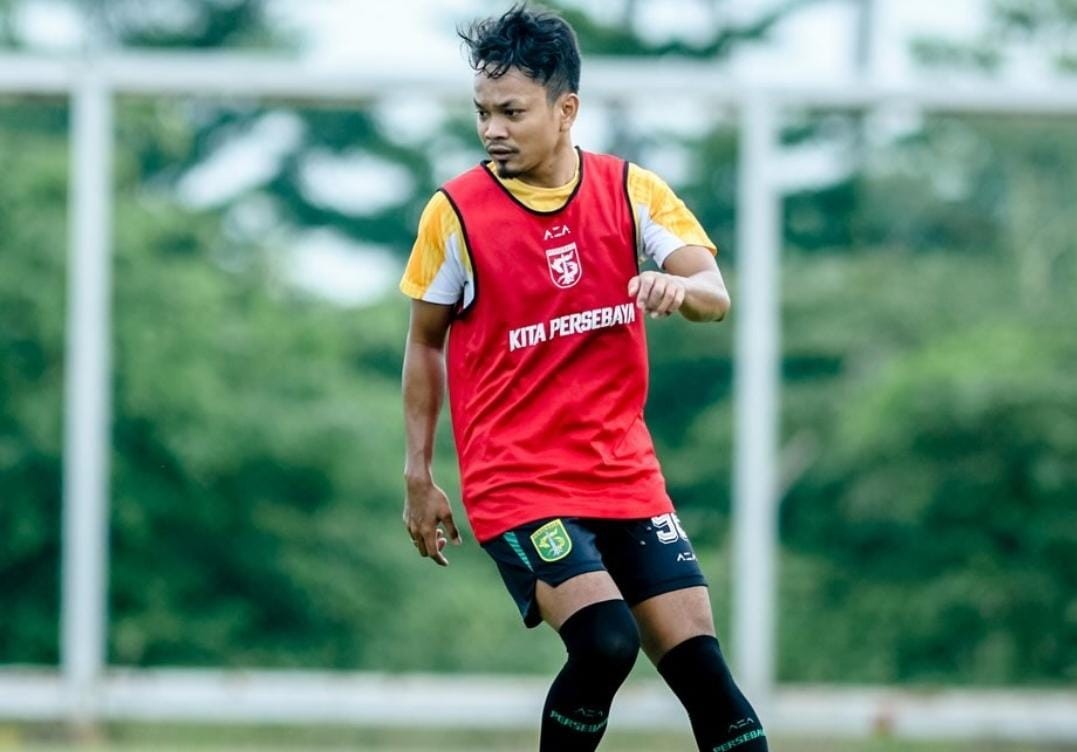 Comeback! Gelandang Persebaya Muhammad Hidayat Dibawa Munster Kontra Semen Padang