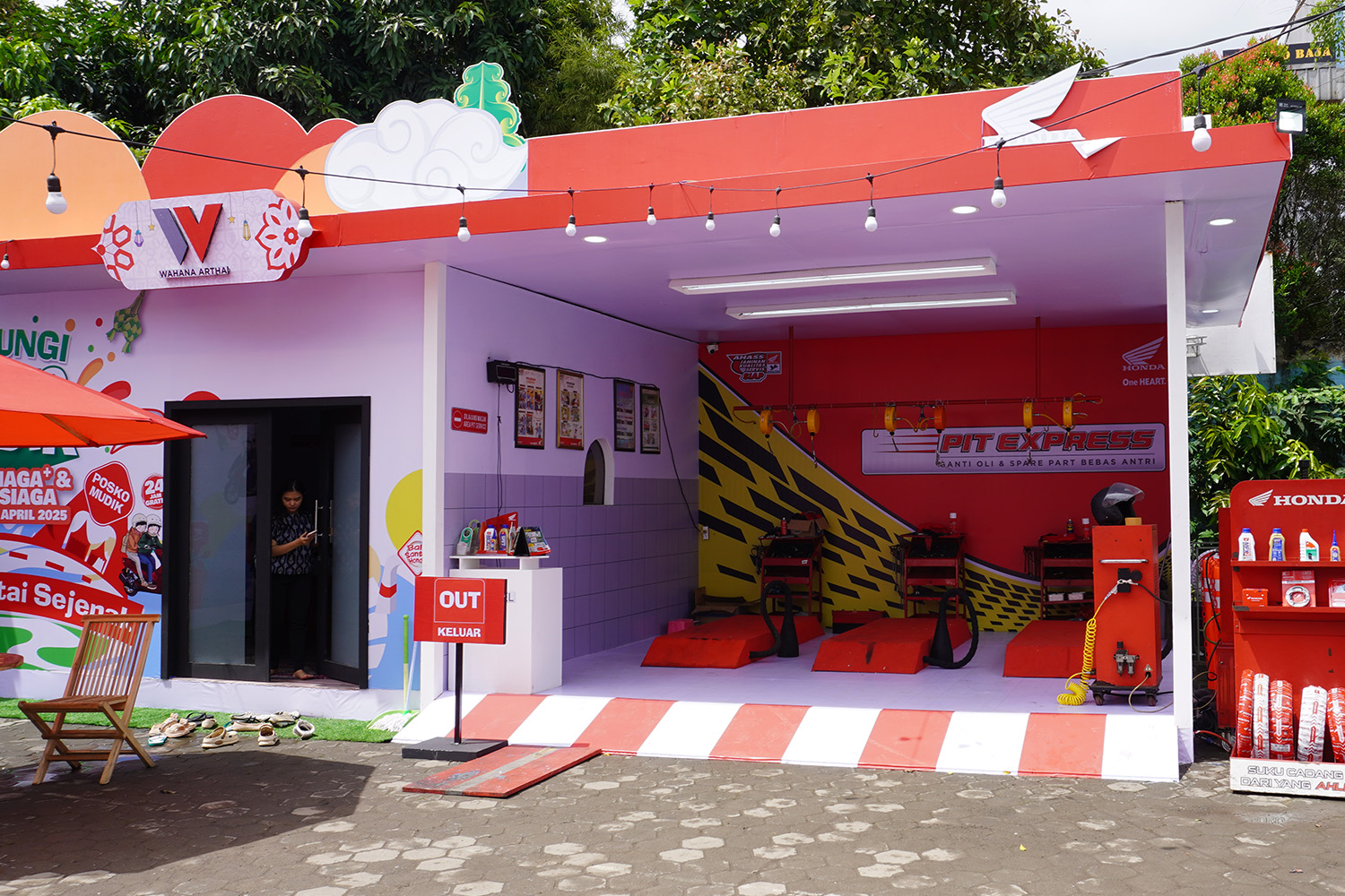 Bale Santai Honda Jadi 'Pit' Istirahat Pemudik di Jalur Jakarta–Tangerang