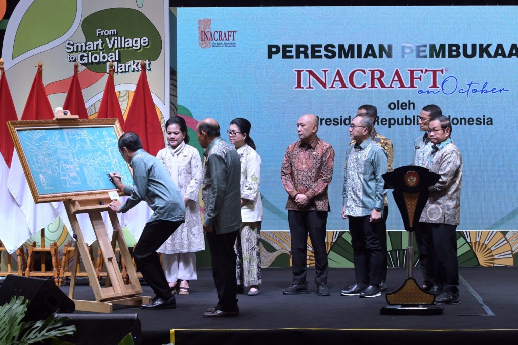 Jokowi Buka Pameran Produk Kerajinan Terbesar di Asia Tenggara