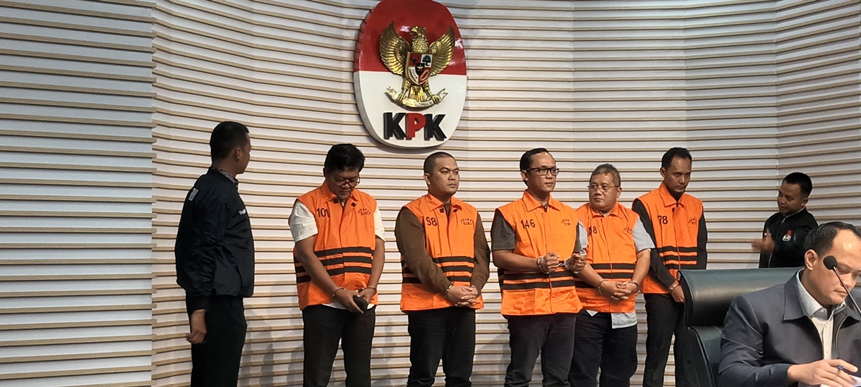 Ditangkap KPK, Bupati Lampung Tengah Malah Goda Wartawan