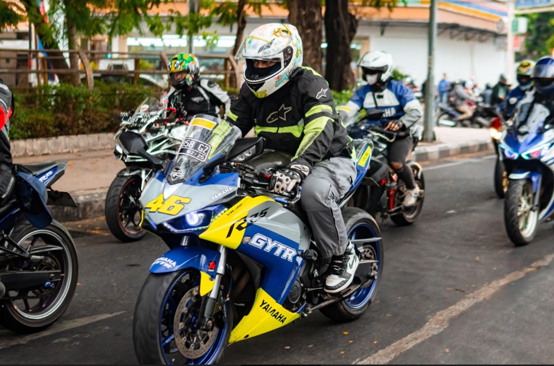 Bikers R Series Surabaya Rasakan Pengalaman Berbeda di bLU cRU Riding Experience
