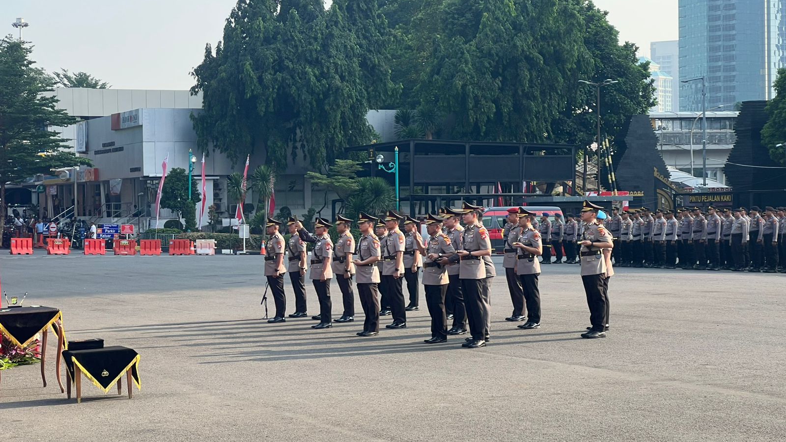 Polda Metro Jaya Gelar Sertijab untuk 9 Pejabat Utama dan Kapolres