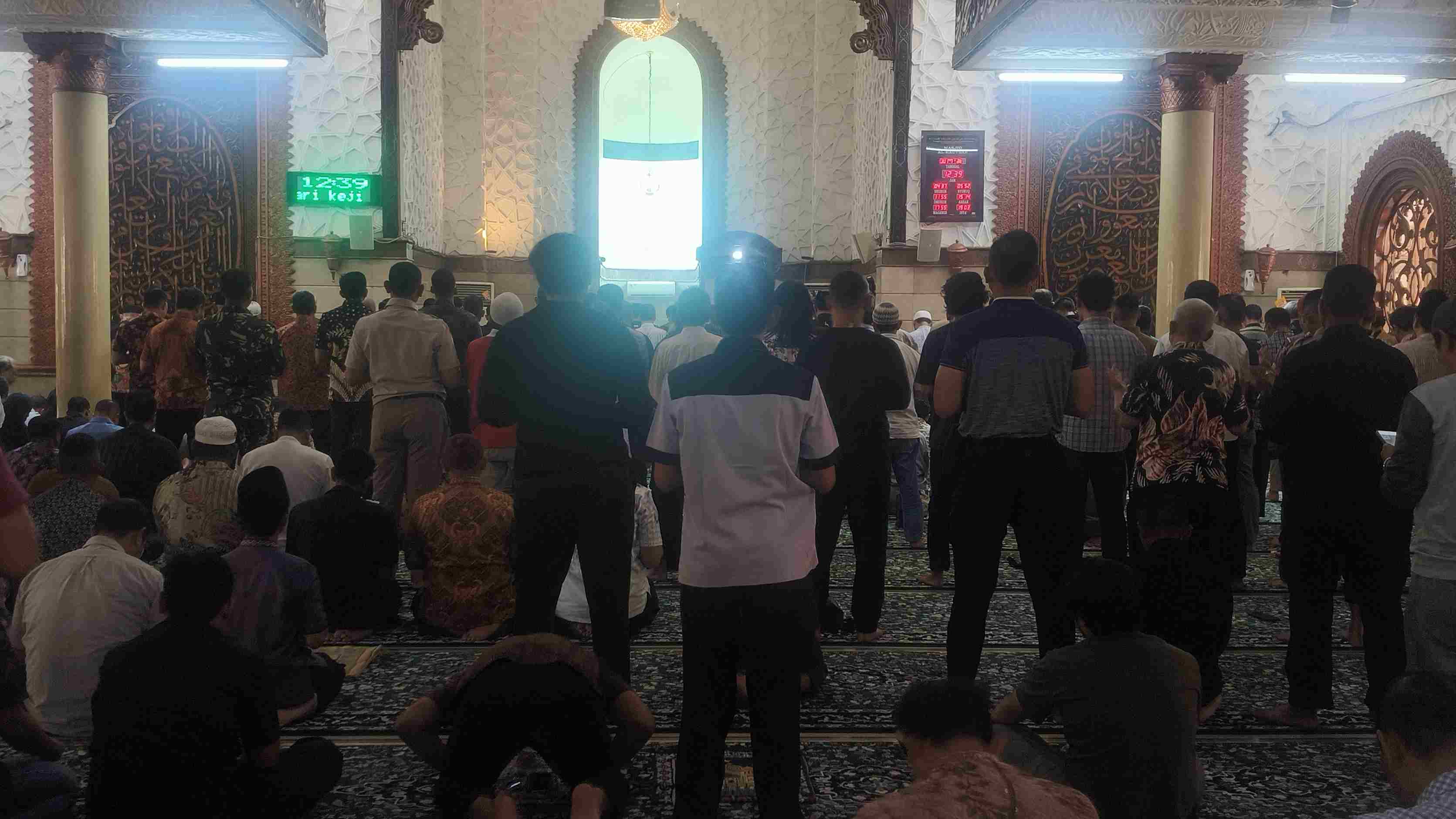  Jajaran Polda Metro Shalat Gaib, Doakan Driver Ojol yang Tewas Terlindas Barakuda