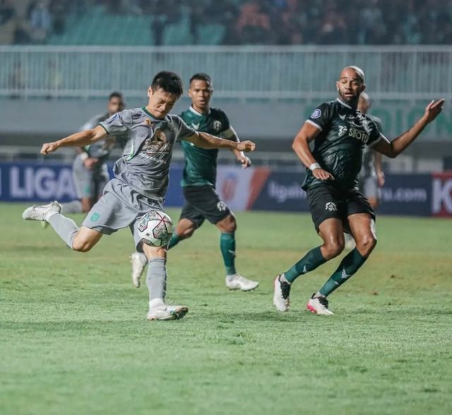  Jam Kickoff Persebaya vs Persita Tetap Malam atau Ganti Sore?