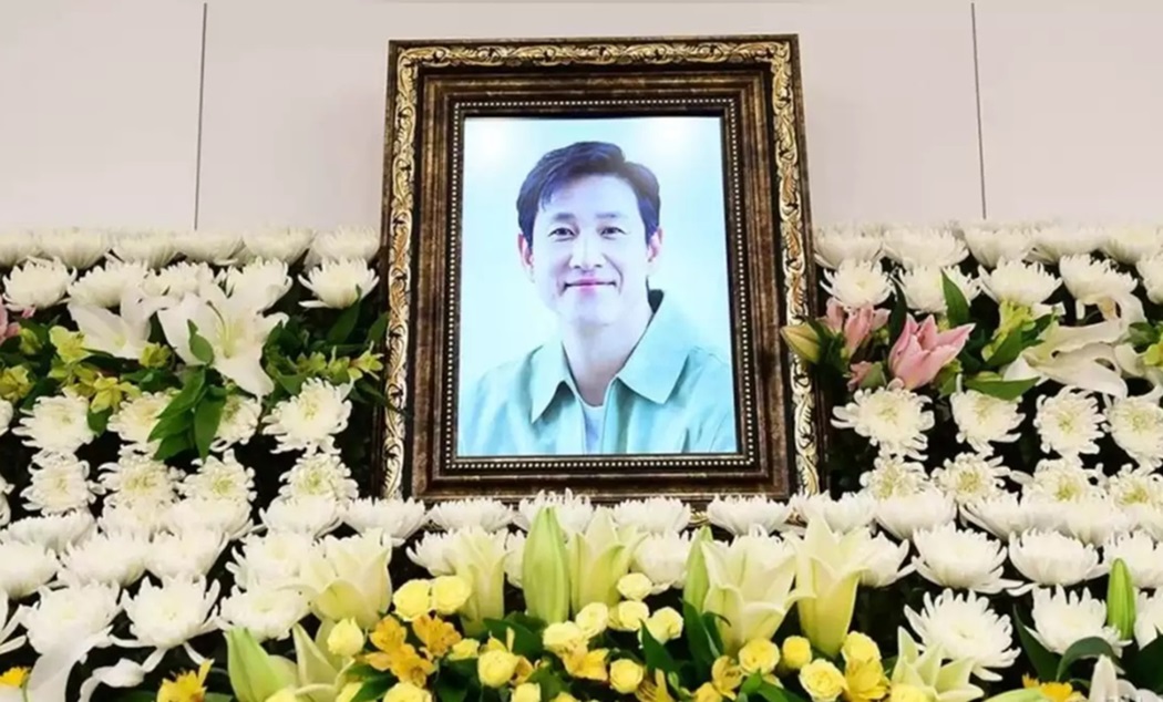 Sutradara Film Parasite dan Sineas Korea Selatan Tuntut Polisi Tanggung Jawab Atas Kematian Lee Sun Kyun