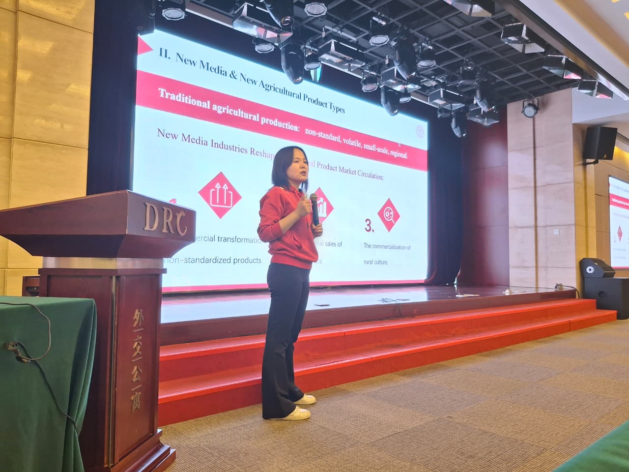 Harian Disway di China International Press Communication Center (CIPCC) (83): Wajah Babi sampai Big Data Mangga