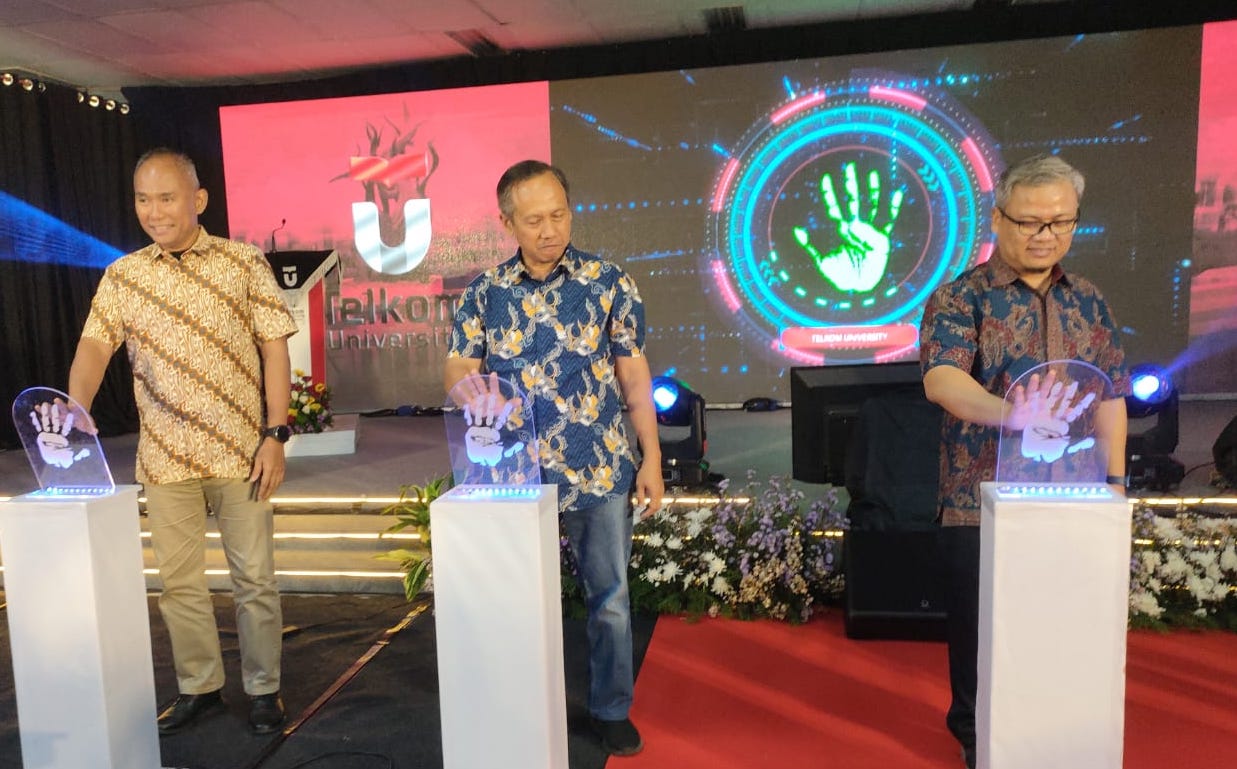 Berkomitmen Hasilkan Digital Talent Masa Depan, Telkom University Resmi Hadir di Surabaya