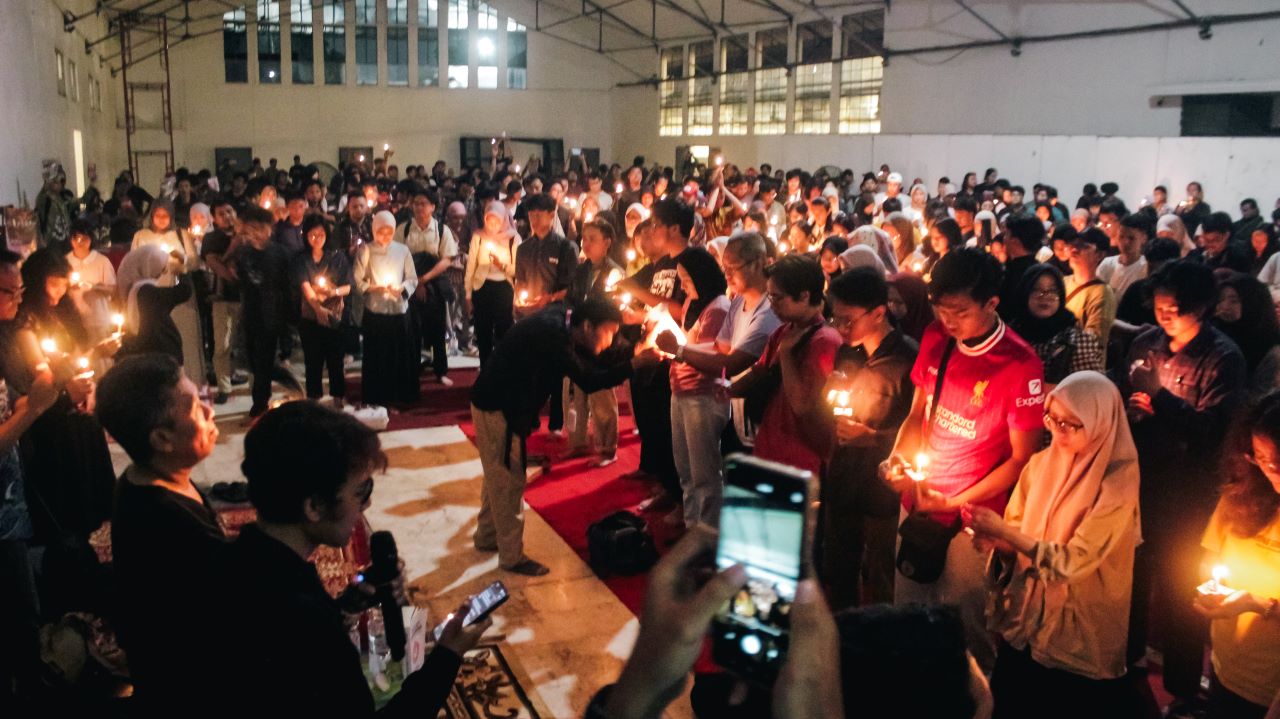 Antre #Reset Indonesia Edisi Hemat di Pos Bloc Surabaya, Nyalakan Harapan untuk Indonesia 