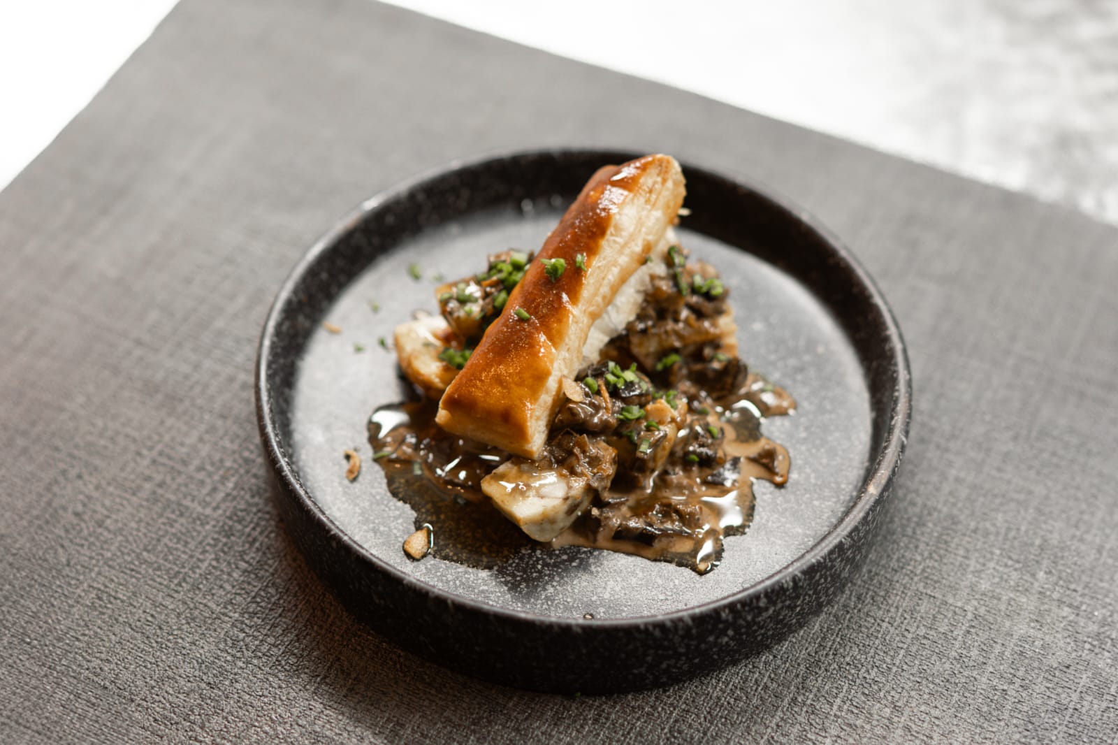 Sentuhan Prancis dari Ubud oleh Chef Stephane Simond dalam Flavors Beyond Borders Uppercut Steakhouse, JW Marriott Surabaya