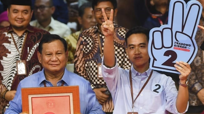 Elektabilitas Prabowo-Gibran Tetap Meroket  Walau Dihujat Gegara Putusan MK