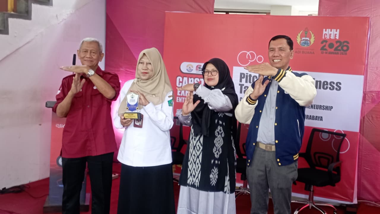 Gelar Capstone Exhibition Entrepreneurship 2026, Unipa Surabaya Pamerkan Pengering Sepatu 