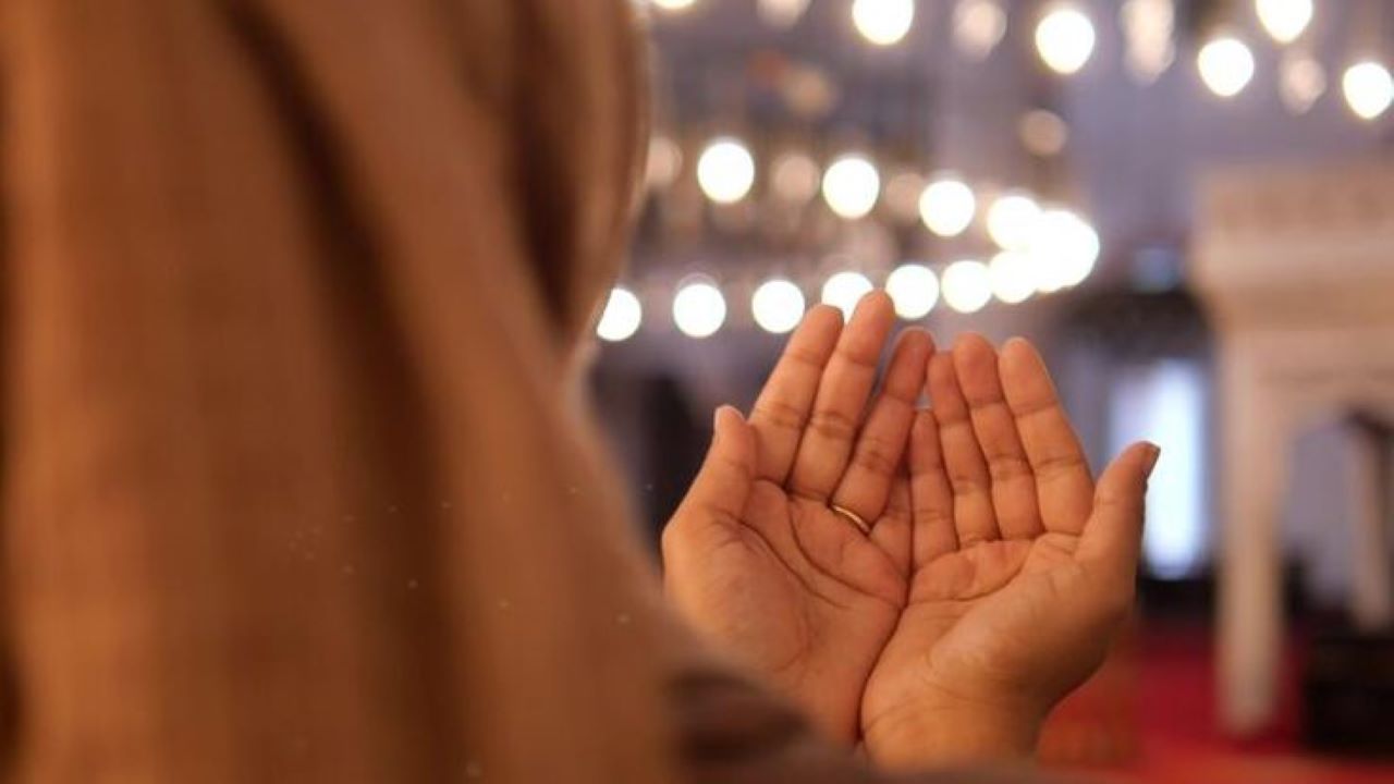 Rahasia Jalur Langit Pengusaha Sukses dan Amalan Spiritual yang Bikin Dagangan Laris