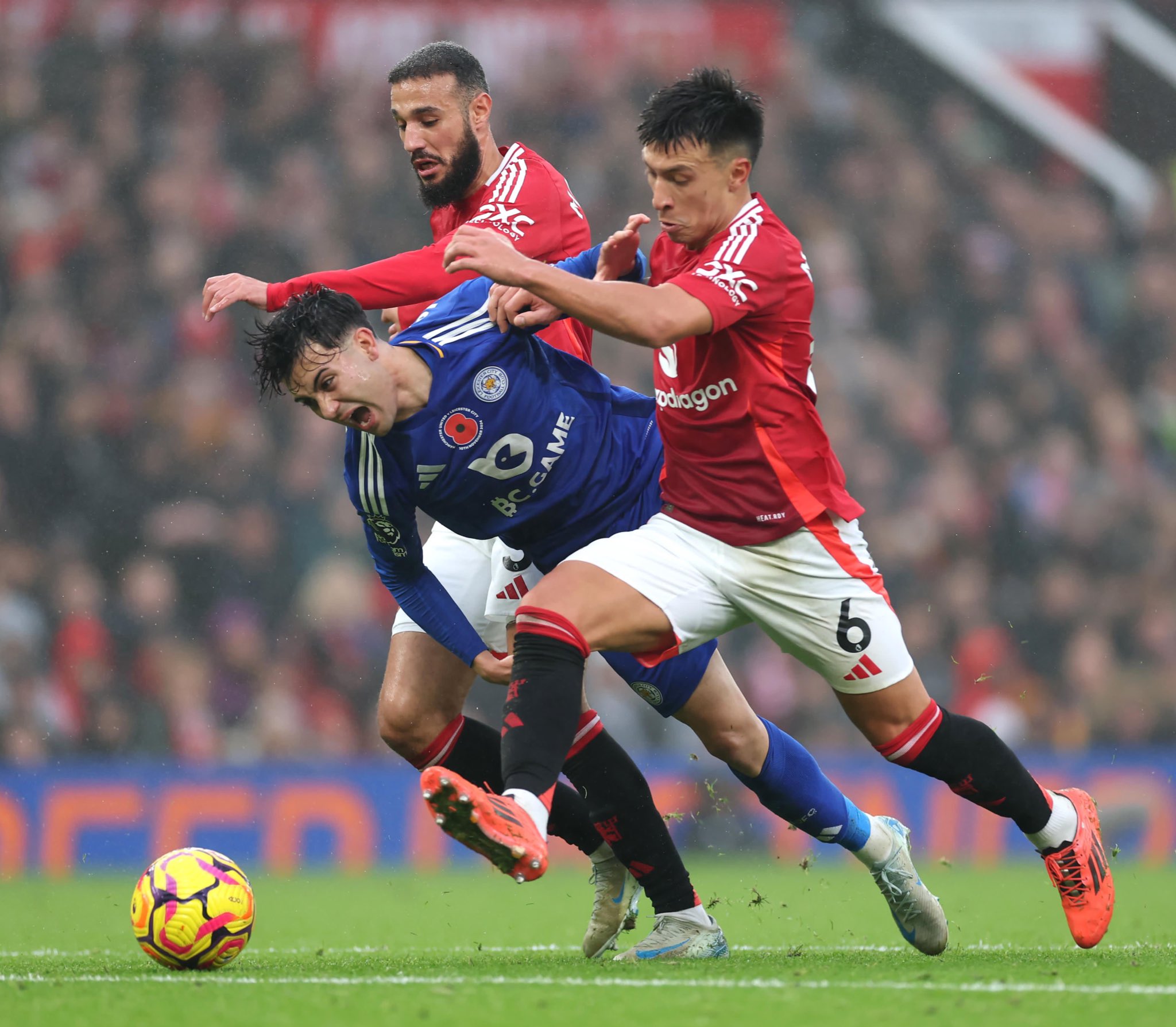 Lisandro Martinez Cedera Lagi, Manchester United Cemas Jelang Debut Ruben Amorim