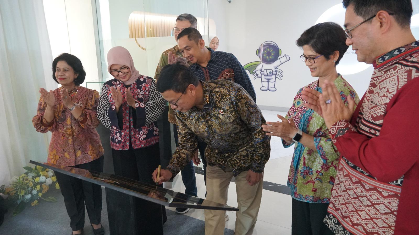 Selamatkan Pasien Kanker, 5 Juta Vial Obat Disiapkan untuk Kemoterapi dan Terapi Hormon