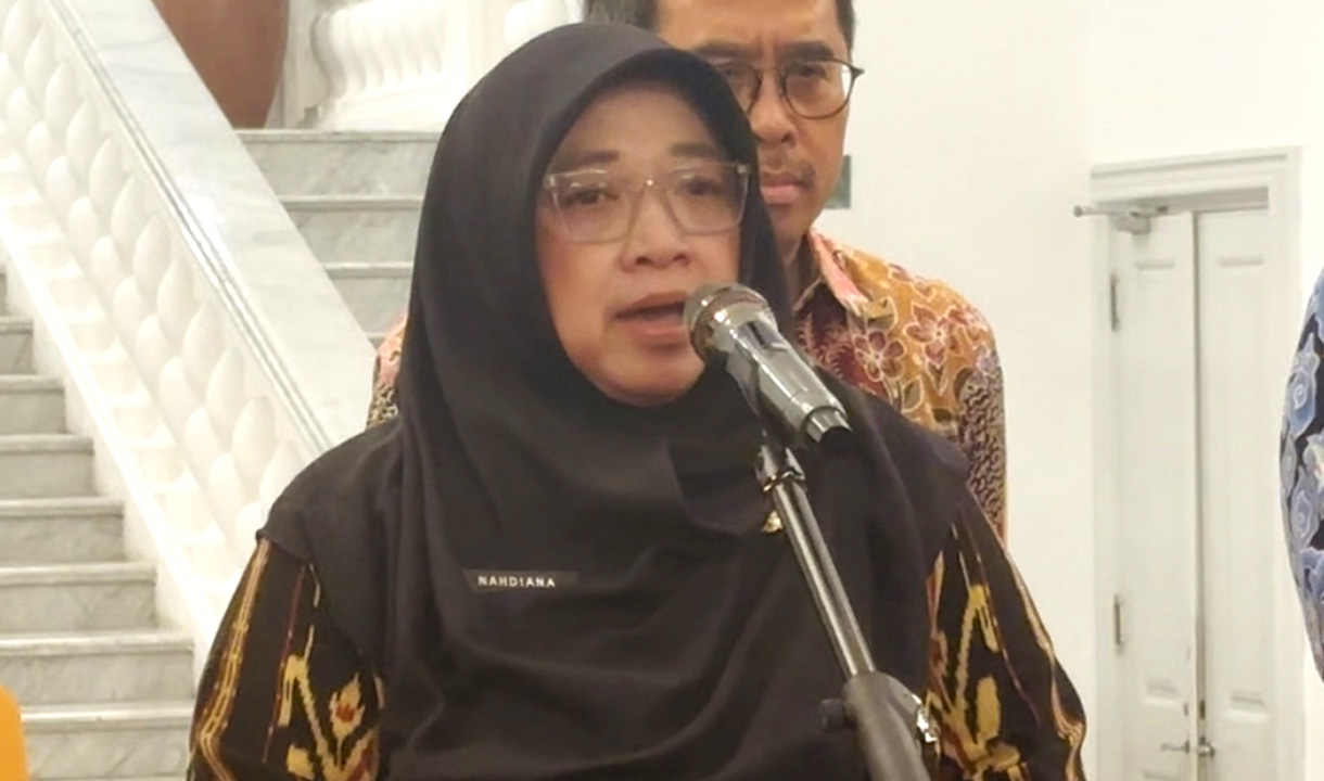 Pemprov DKI Terapkan PJJ bagi Sekolah Imbas Abu Vulkanik Krakatau
