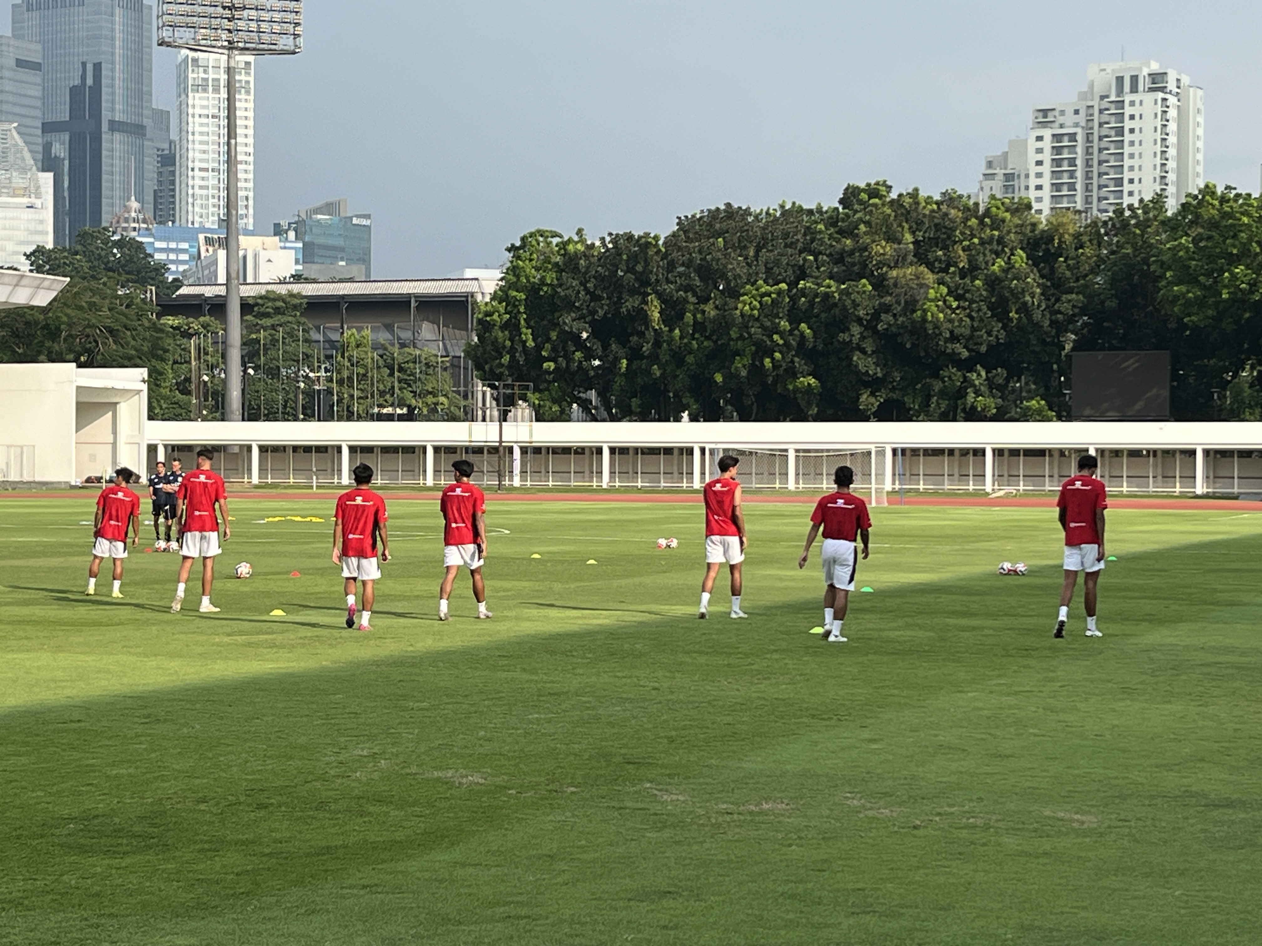 Timnas Indonesia U-23 Latihan Perdana Jelang Piala AFF, Banyak Wajah Baru Bikin Penasaran, Siapa Mereka?