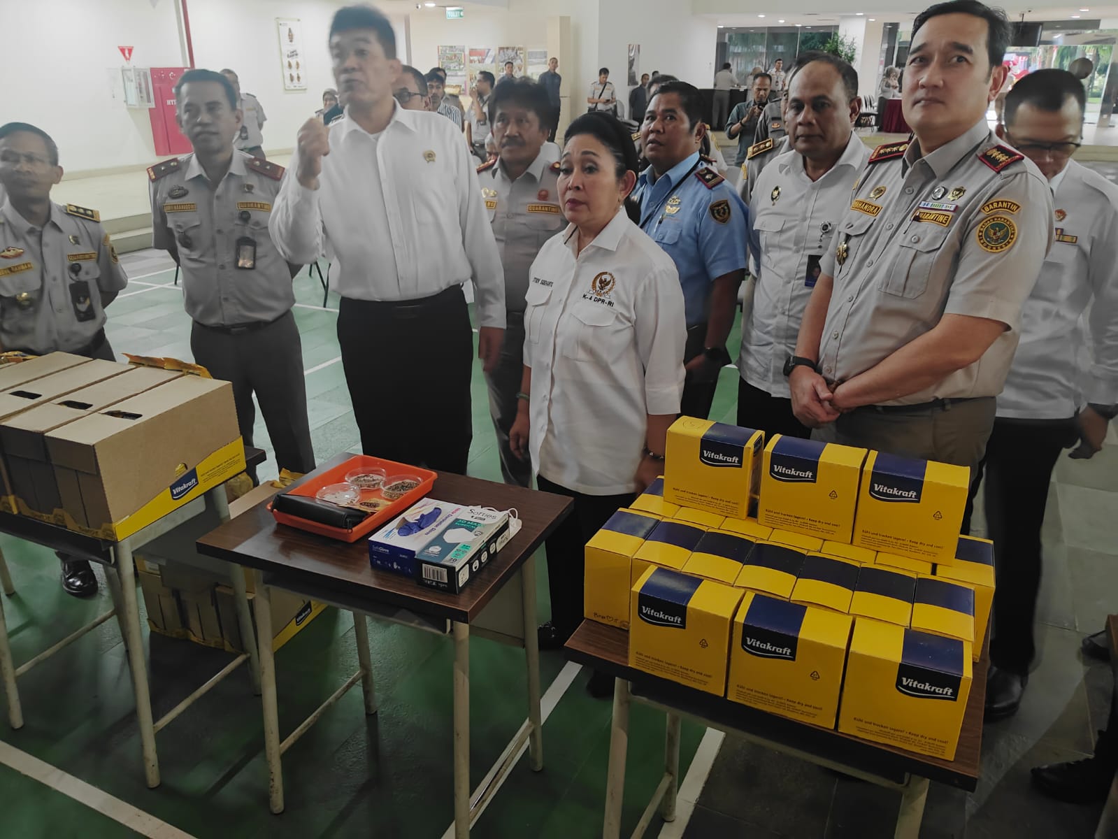 Komisi IV DPR Minta Tindak Tegas Penyelundupan Narkotika, Badan Karantina Temukan Biji Ganja dalam Pakan Burung