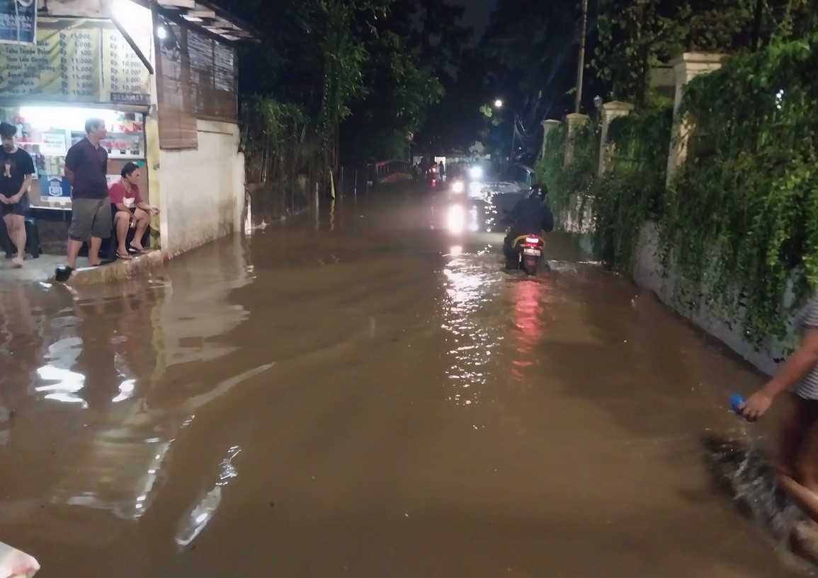 Hujan Deras, Sejumlah Titik Ibu Kota Banjir 