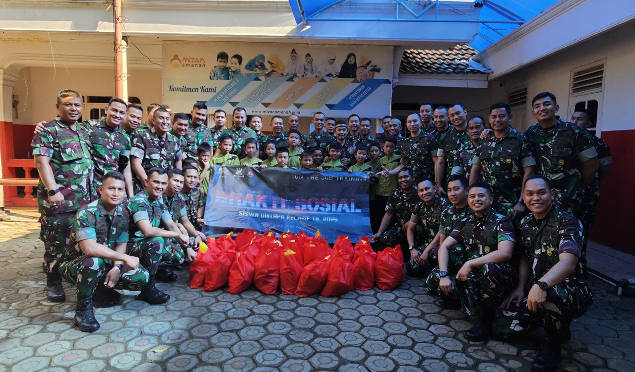 Siswa Diklapaif TNI Gelar Bhakti Sosial di Jakarta Timur, Ini Pesan Humanis Kapten Inf Yohanes Rahawarin