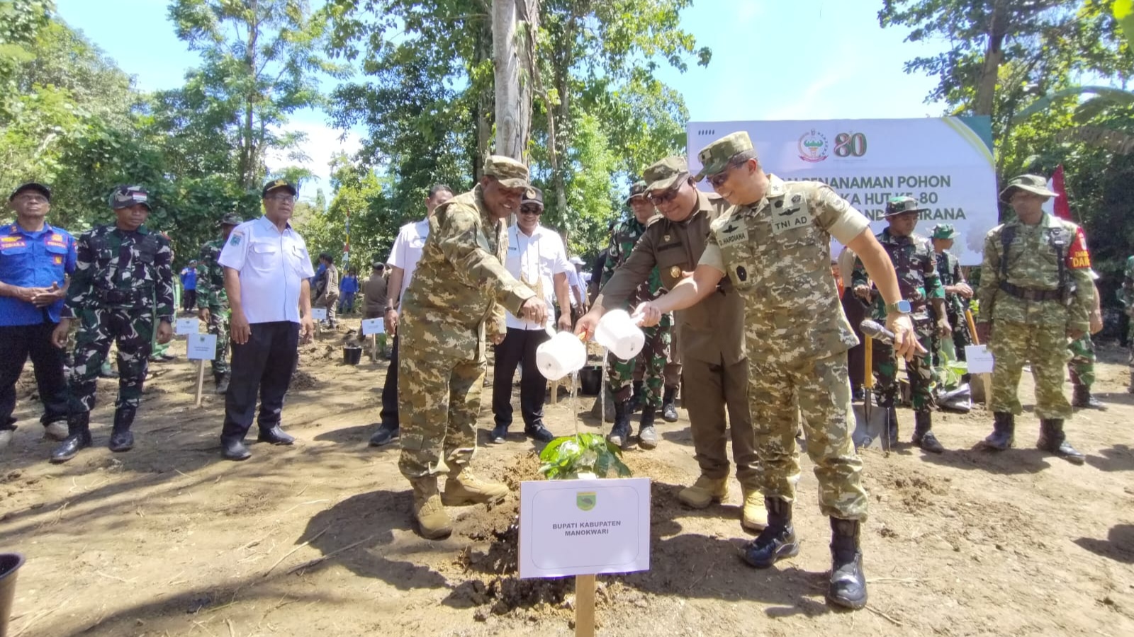 TMMD Manokwari Dorong Kampung Hijau Papua Lewat Program Kakao Berkelanjutan