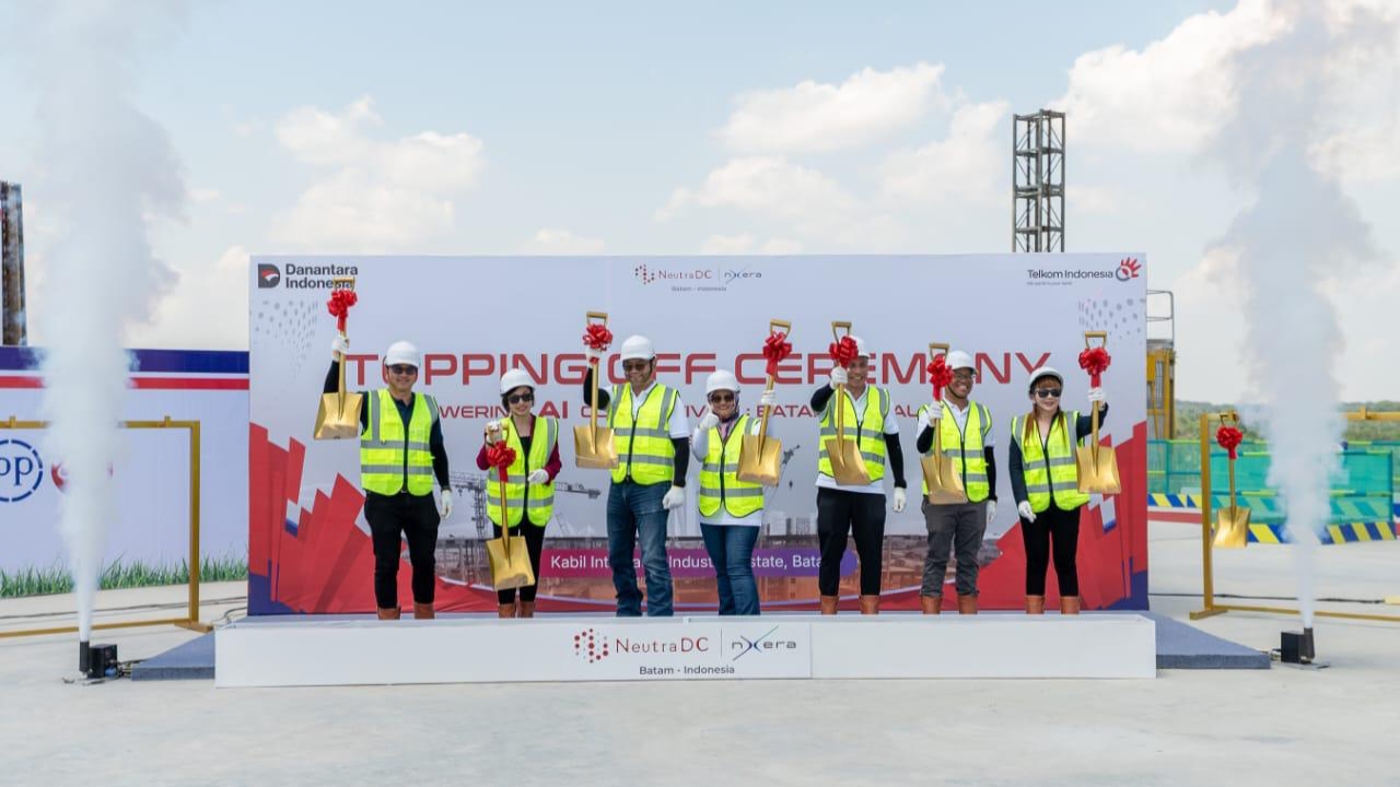 Lakukan Topping Off di Batam, TelkomGroup Siap Operasikan Hyperscale Data Center NeutraDC Nxera Dukung Ekosistem AI