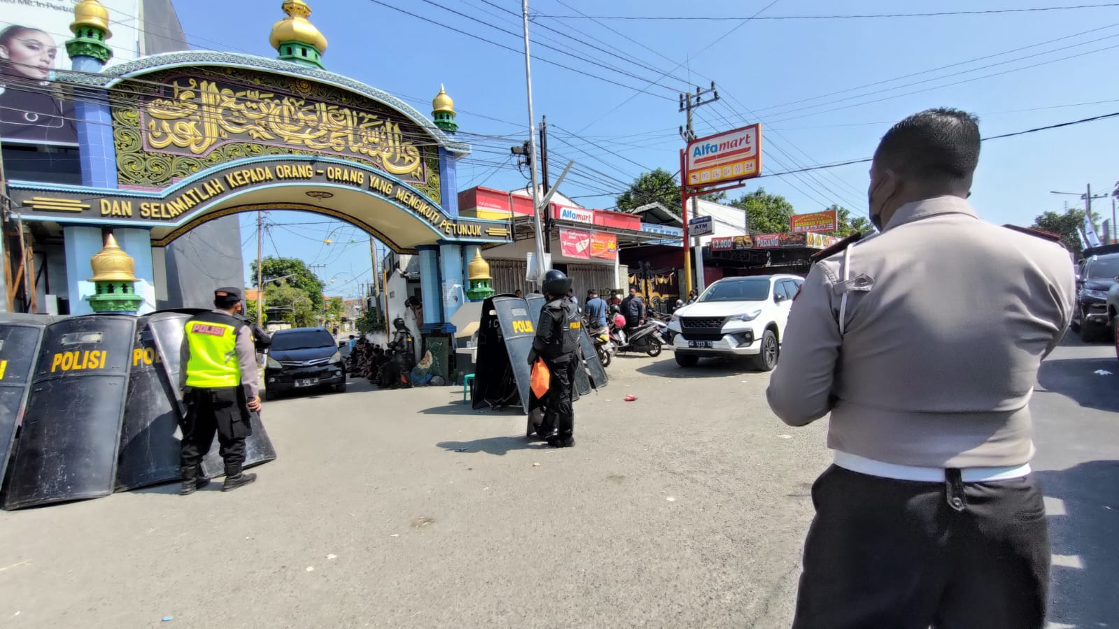 Halangi Polisi, Izin Ponpes Shiddiqiyyah Dicabut 