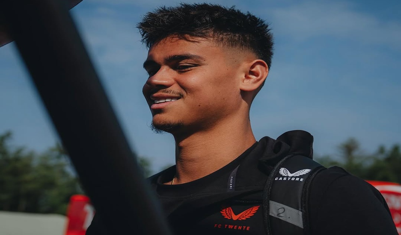 FC Twente Lempar Ultimatum ke Mees Hilgers: Perpanjang Kontrak atau Kamu Cuma Jadi Penonton!