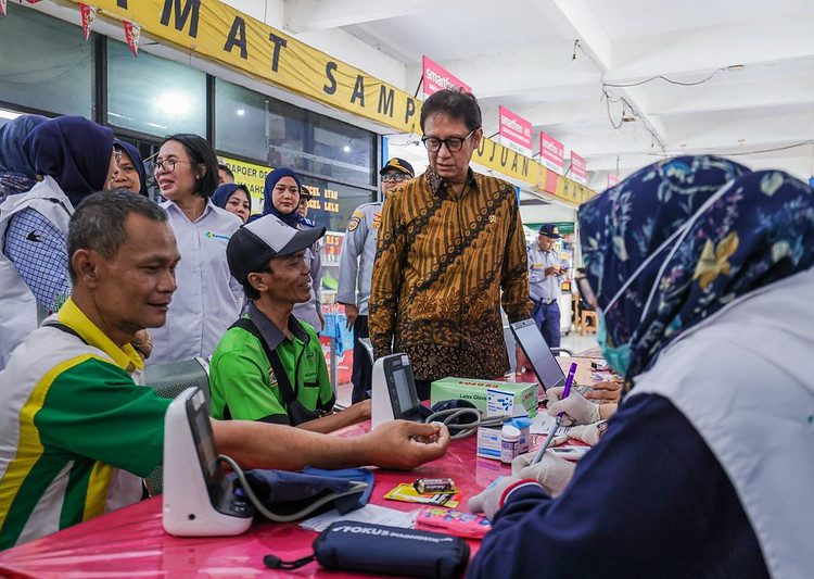 Pastikan Sopir dalam Kondisi Prima Sebelum Mudik, Kemenkes Gelar Cek Kesehatan di Terminal Kampung Rambutan