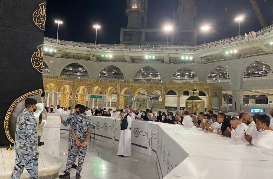 Askar Mekkah Jaga Ketat Kabah dan Hajar Aswad