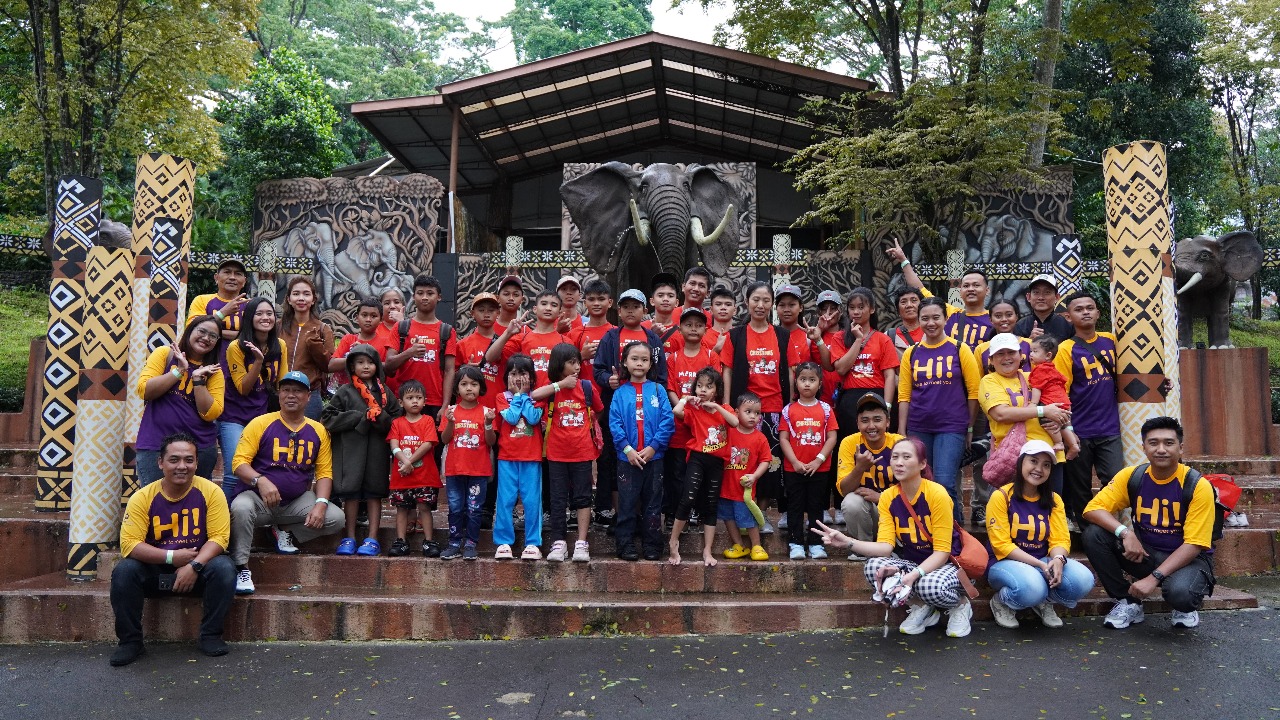 A Day of Joy, Premier Place Hotel Ajak Anak Panti Berwisata ke Taman Safari Prigen