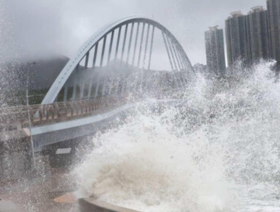 Mengerikan! Jejak Topan Ragasaa Hantam Hong Kong, 15 Orang Tewas di Taiwan