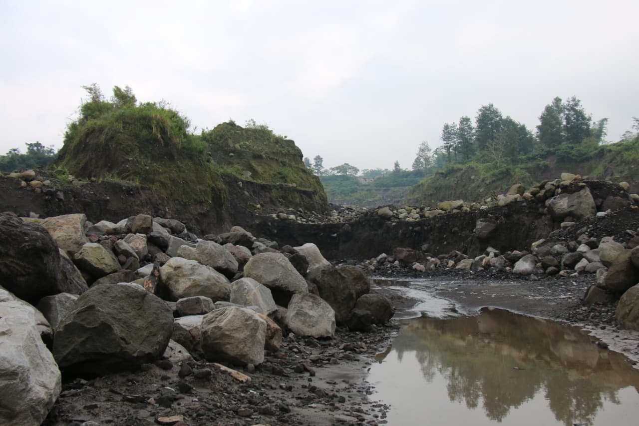 Bareskrim Tetapkan Satu Tersangka Tambang Pasir Ilegal di Gunung Merapi yang Rugikan Negara Rp3 T! 