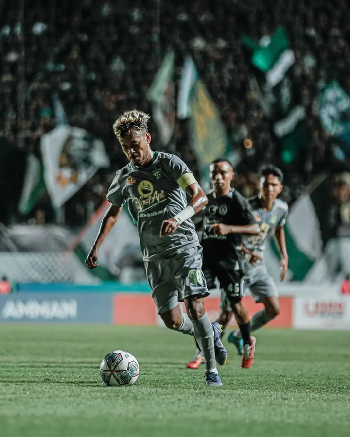 Tanggapi Kabar Alwi Slamat ke Persib, Persebaya: Sempat Ada yang Menghubungi...