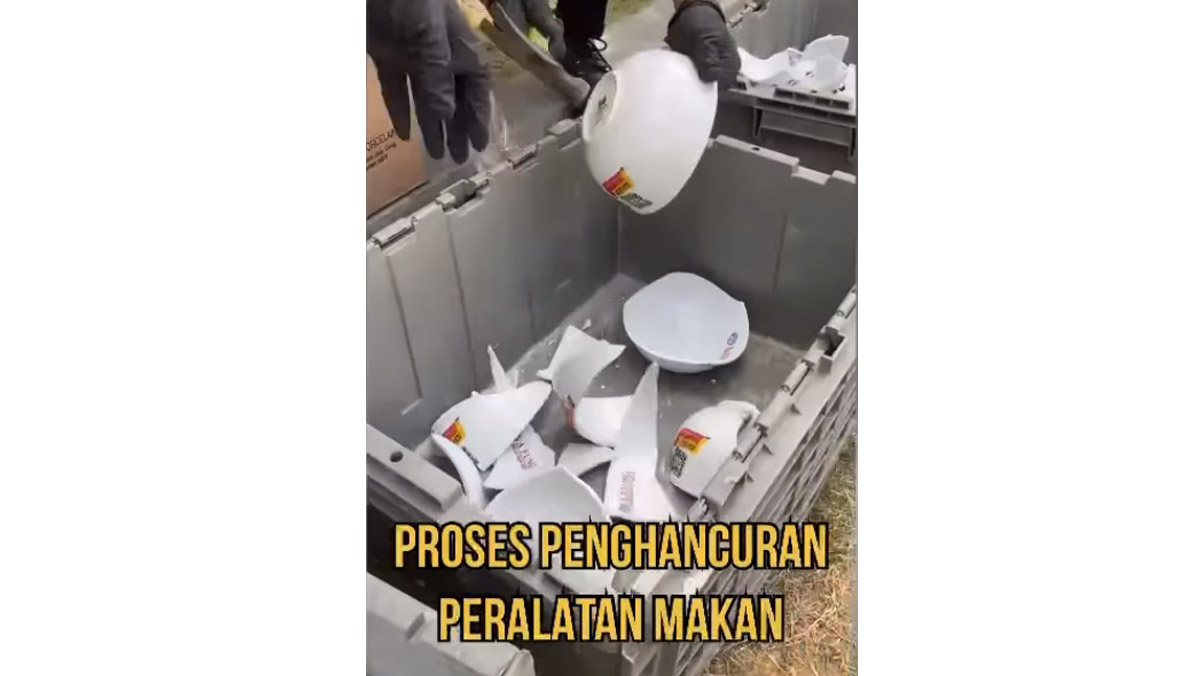 Baso A Fung Hancurkan Semua Alat Makan Setelah Jovi Adhiguna Makan Bakso Pakai Kerupuk Babi di Bandara Ngurah Rai Bali