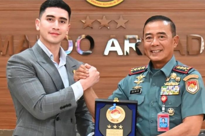 Verrell Bramasta Resmi Didapuk Jadi Duta Maritim TNI AL